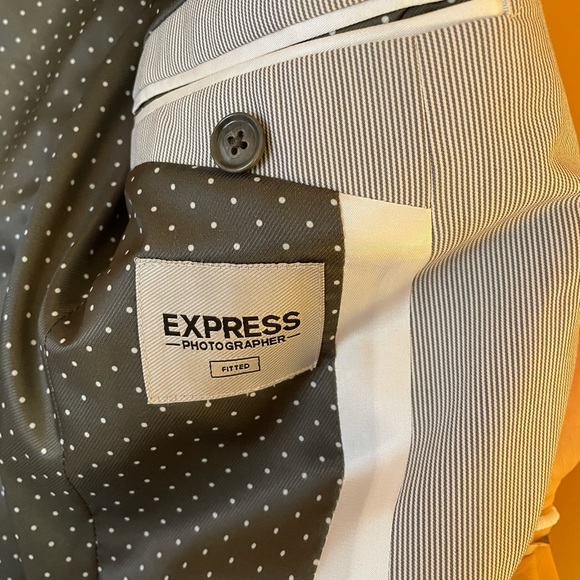 Express Photographer fitted men’s blazer, gray pinstripes - Picture 5 of 5